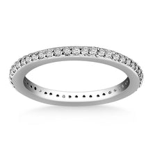 14k White Gold Round Diamond Eternity Ring, size 5