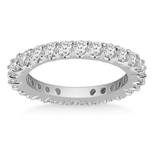 14k White Gold Common Prong Round Diamond Eternity Ring, size 4