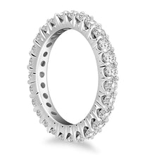14k White Gold Common Prong Round Diamond Eternity Ring, size 6