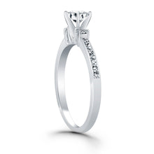 14k White Gold Diamond Accent Engagement Ring, size 6.5