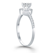 14k White Gold Diamond Halo Collar Engagement Ring, size 5.5