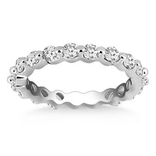 14k White Gold Common Prong Round Cut Diamond Eternity Ring, size 4
